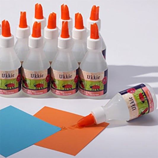 "Ukkie Lijm voor Creatieve Kindjes!"