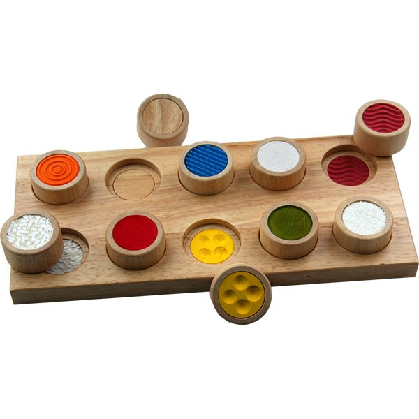 "Voeldomino op een leuk plankje!"