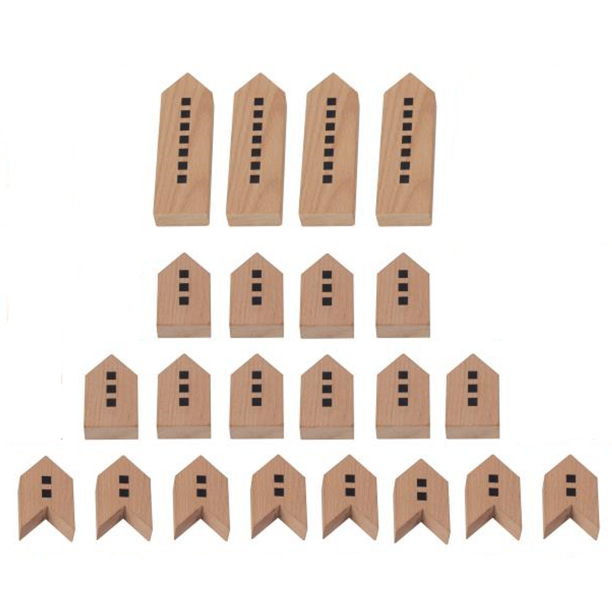 City Scape Blocks/22pc set met 22 houten huisvormige blokken overzichtelijk gerangschikt, perfect voor open-ended spel.
