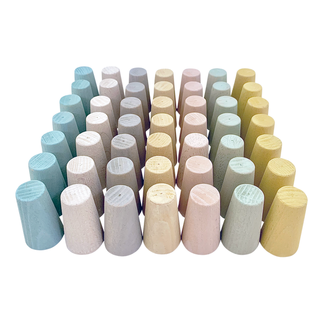 Mini Pastel Cones/49pc in symmetrische opstelling, perfect voor creatief bouwen en educatief spel met duurzaam houten speelgoed.