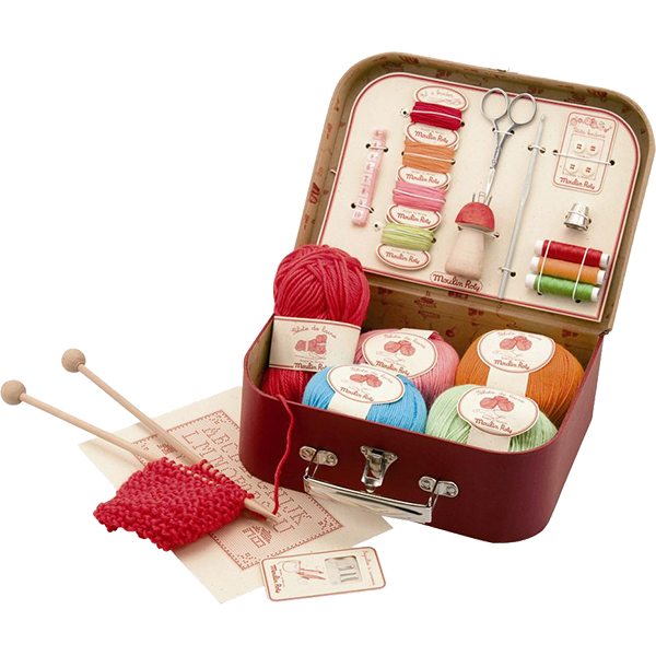 "Naai- en breikoffer van Moulin Roty"