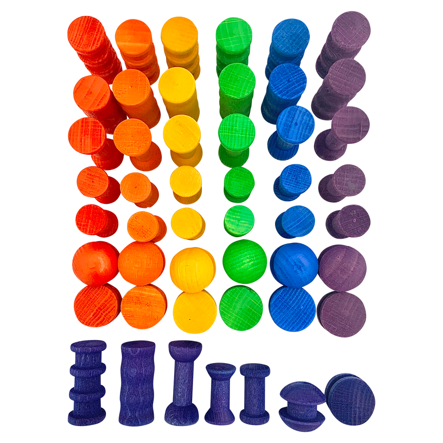 Mini Rainbow Spools/49pc in regenboogkleuren, gesorteerd op grootte en kleur, ideaal voor educatief speelgoed of sensorisch spel.