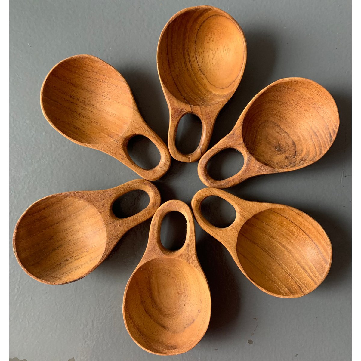 Moon Scoops/6pc houten lepels in bloemvormige opstelling, ideaal voor kruiden of specerijen in keukenaccessoires categorie.