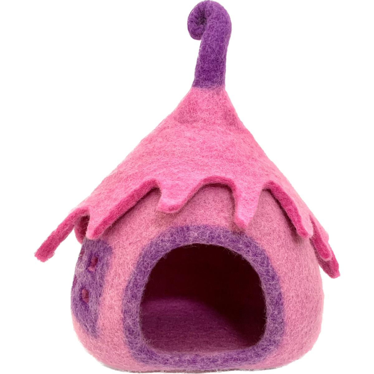 Fee roze grottenset in vilt met sprookjesachtig ontwerp, roze dak en paarse accenten, ideaal als knusse katten- of knaagdiergrot.