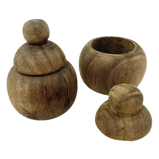 Handgemaakte Mini WW Waru Pot/6pc van natuurlijk hout met deksel, ideaal voor decoratie of opslag van kleine items in huis of kantoor.