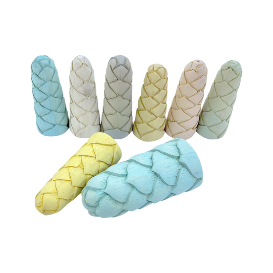 Set van 7 Mini Pastel Flower Buds in zachte kleuren, ideaal voor decoratie of handwerkprojecten in bloemmotief.
