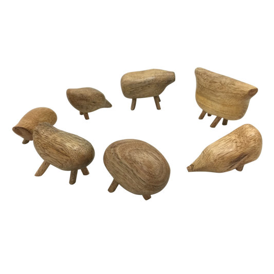 Handgemaakte houten dierenfiguren set Pebble Animals/7, decoratief speelgoed voor kinderkamer of interieuraccessoires, rustieke stijl