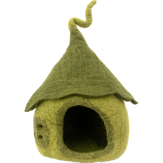 Fairy Moss Cave Set met sprookjesachtig ontwerp, handgemaakt van vilt in mosgroene tinten. Perfect als decoratief elfhuisje of dierenhol.