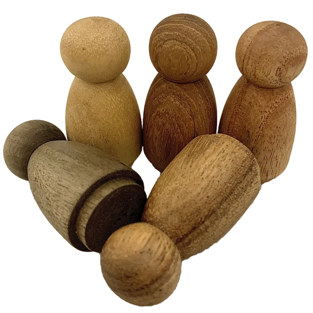Mini WW Wood Folk/10pc houten poppetjes in speelse opstelling, geschikt voor sensorisch spel en duurzame speelgoedcollecties.