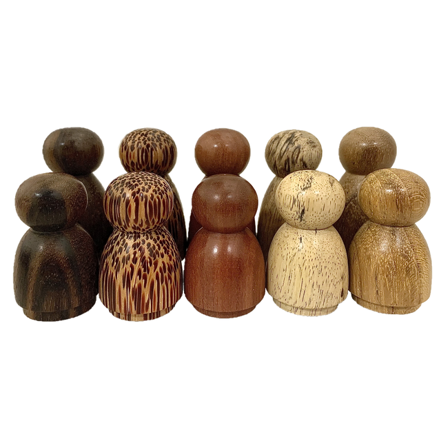 Mini WW Forest Folk/10pc houten poppetjes in natuurlijke houttinten, ideaal voor open-ended spel en Waldorf speelgoedcategorie.